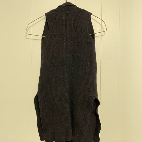 Wilfred knit vest merino wool SMALL HOLE - Picture 6 of 6